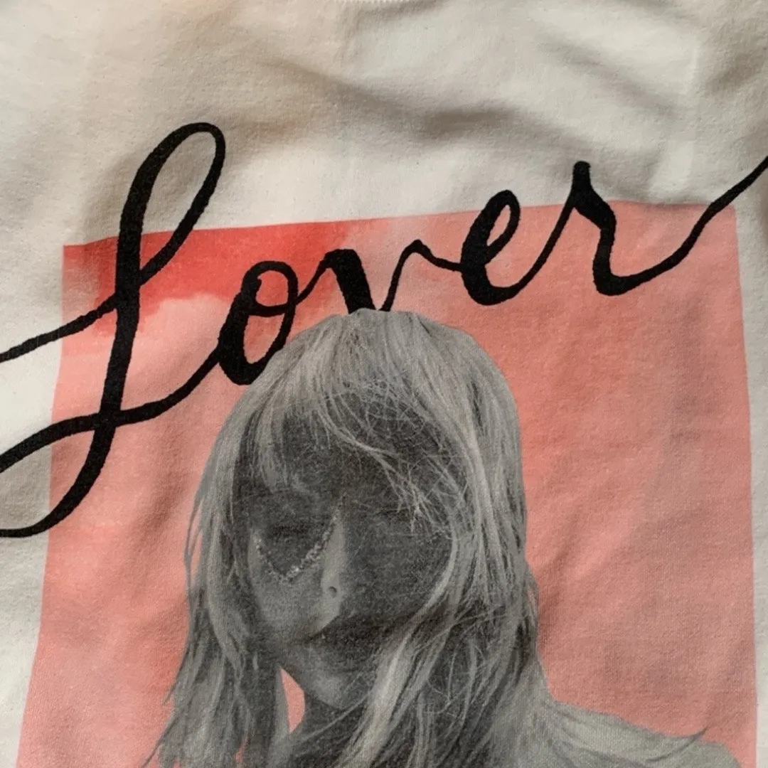 Taylor Swift Lover Crewneck Sweatshirt White Pink Album Graphic Medium Pullover - Image 7