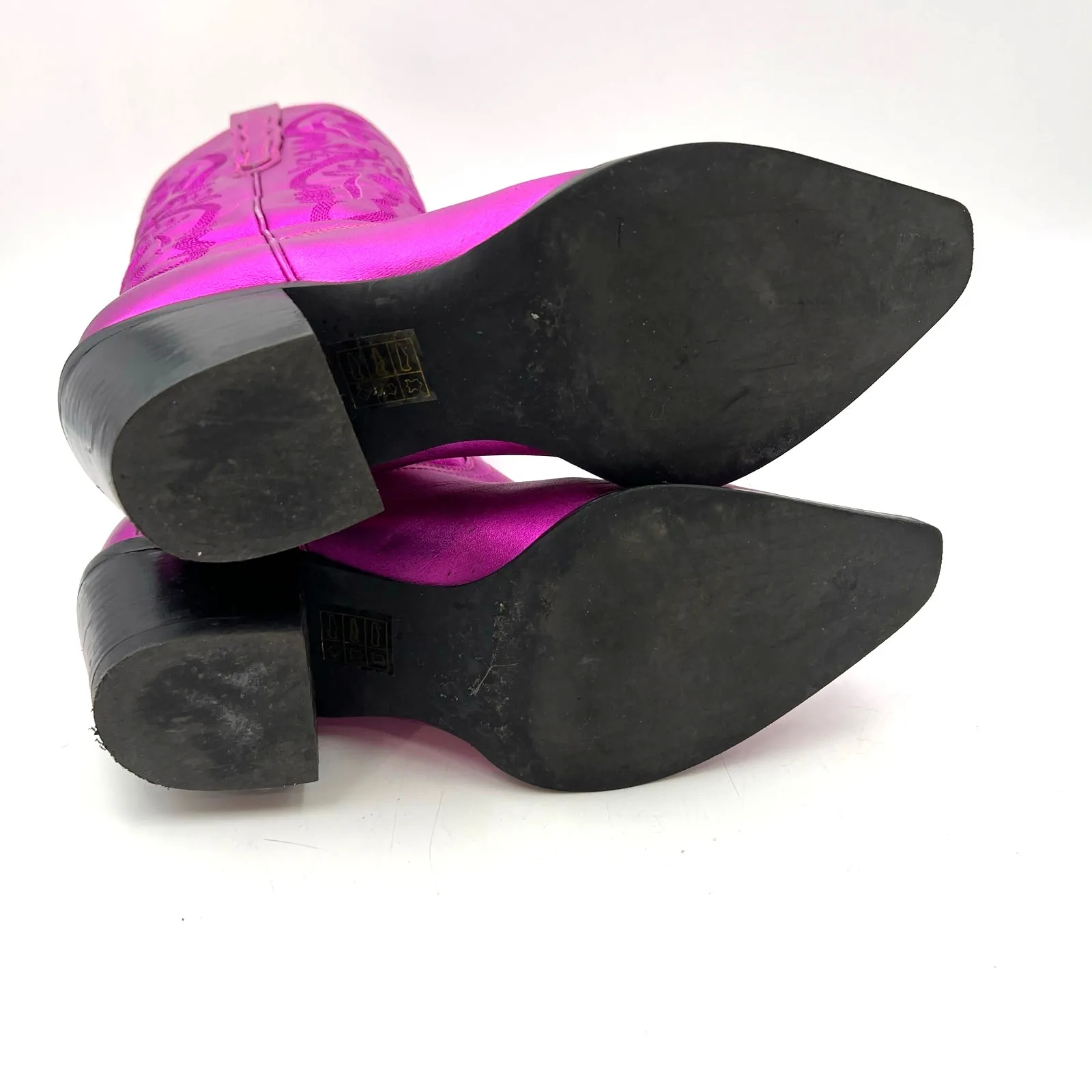 Jeffery Campbell Dagget Western Boot In Fuchsia Metallic Leather - Image 11