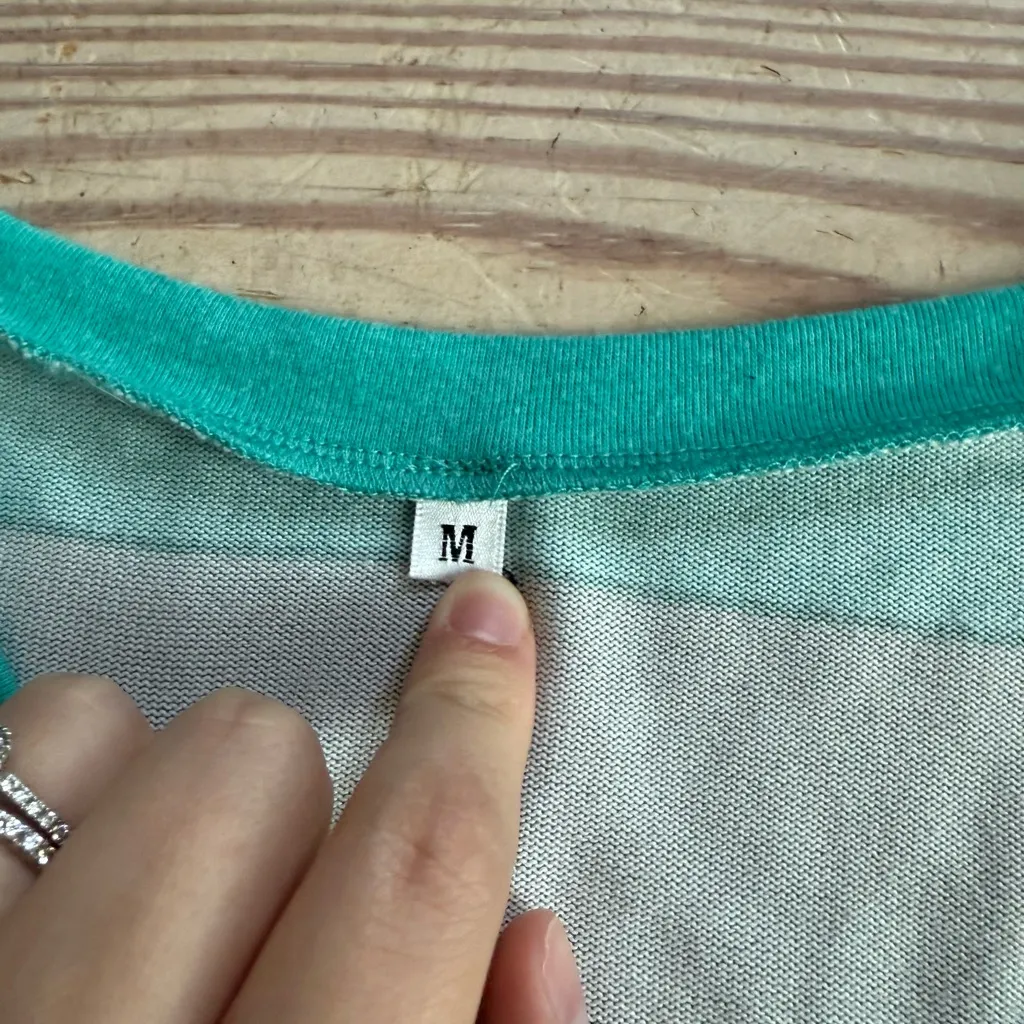 Amazon Striped V-Neck Long Sleeve Top size M - Image 3