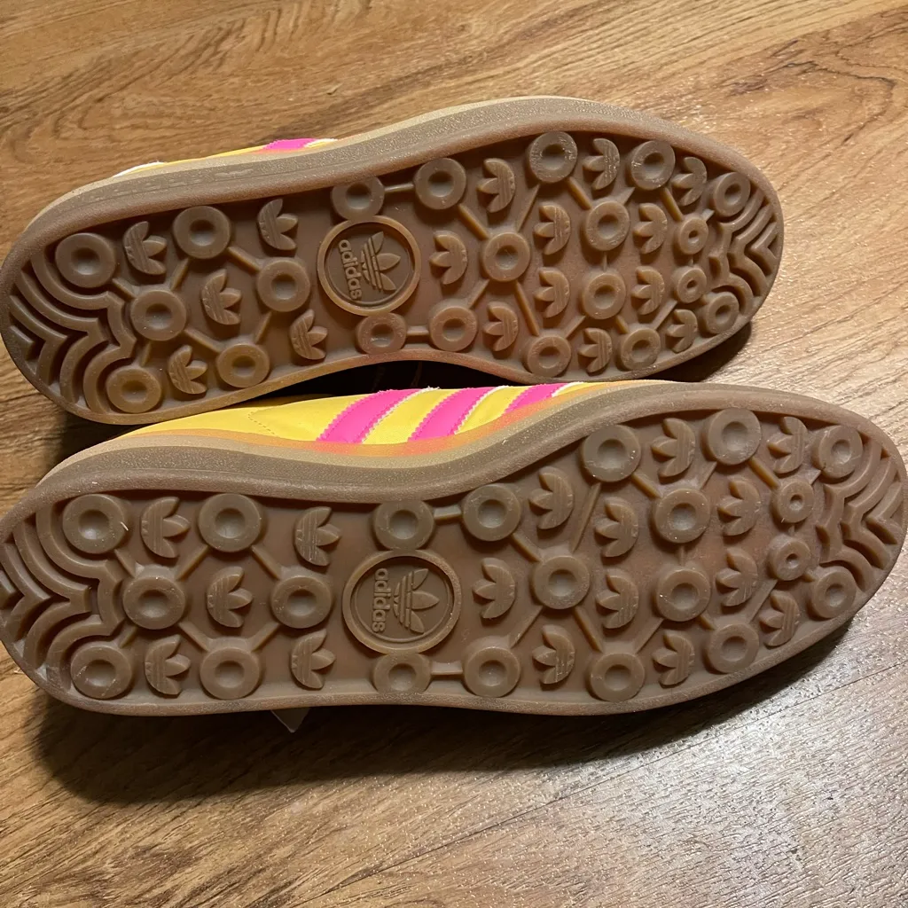 Adidas Originals Gazelle Bold Women's 9.5 Shoes Yellow Lucid Pink IG4387 - Image 5