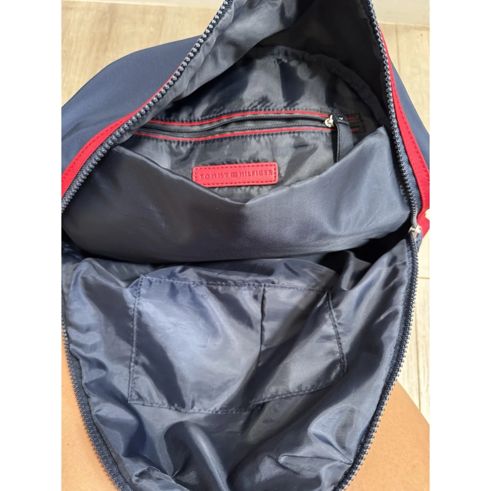 TOMMY HILFIGER Y2k NAVY BLUE‎ RED WHITE BACKPACK UNIQUE & RARE COLOR COMBO - Image 7