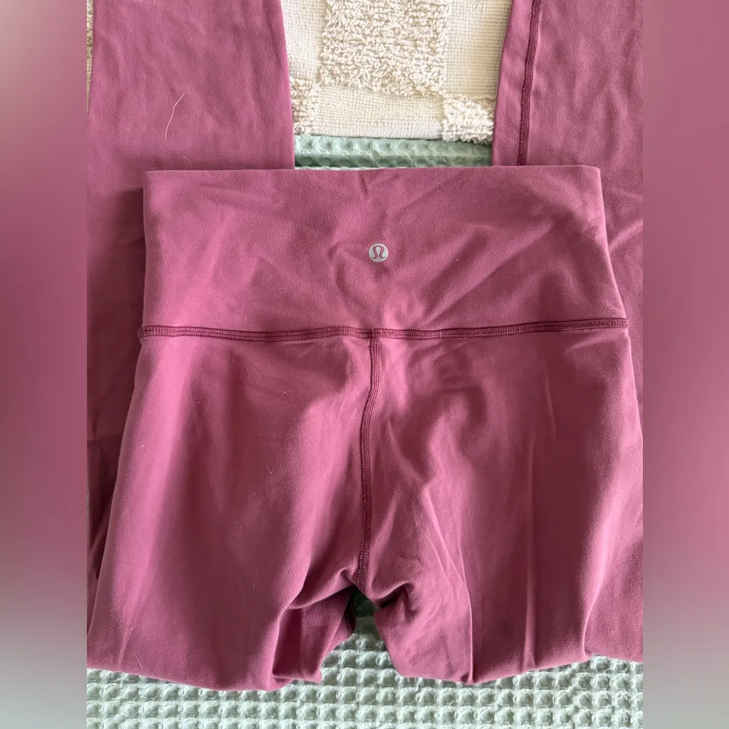 Lululemon  Wunder Under Hi-Rise Tight *Tall 31"
Misty Merlot
Size 6 - Image 6