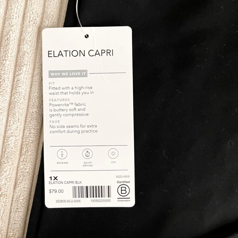 Athleta Black Elation Capri Legging - Image 4