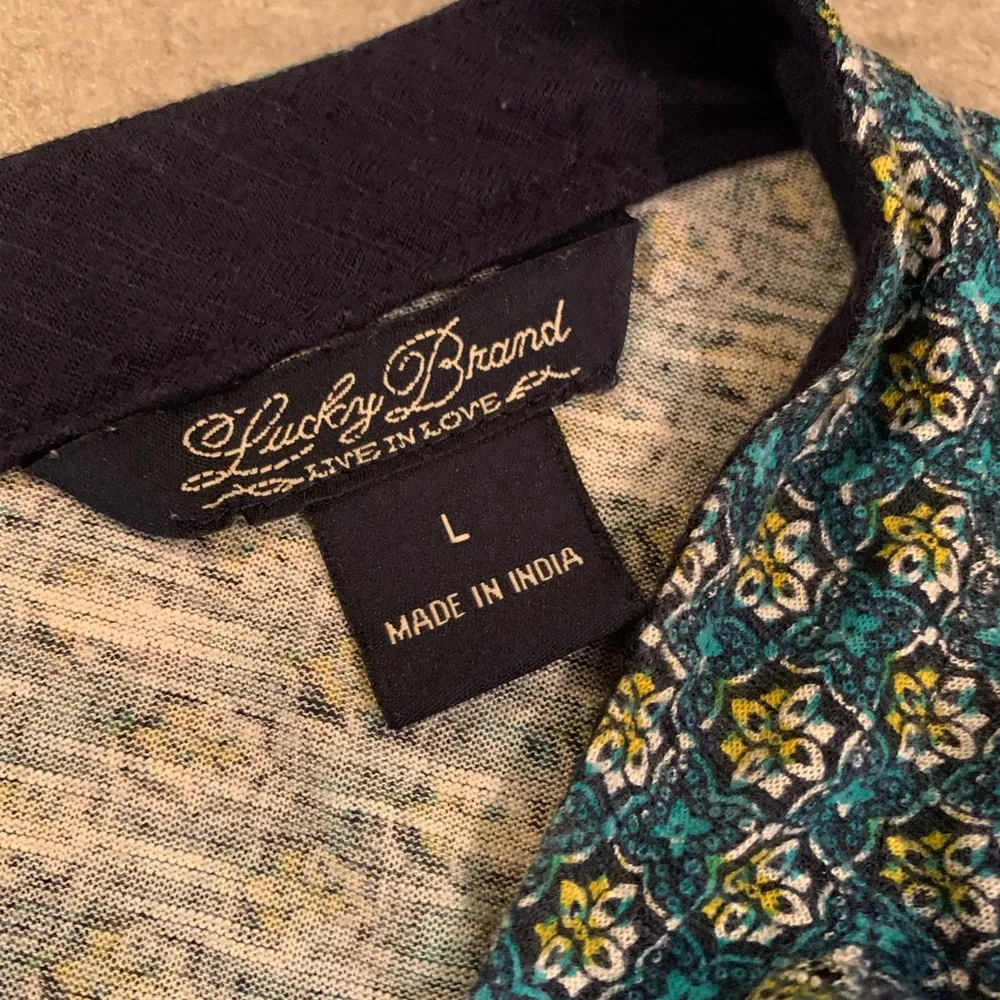 Lucky Brand ‘Live In Love’ Women’s Blouse Blue Long Sleeve V Neck With Tie  Sz L - Image 6