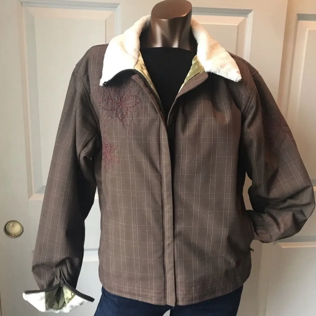 MOUNTAIN HARDWARE Plaid Utility Jacket S 20” p2p Brown Multi $149 Retail - Image 1