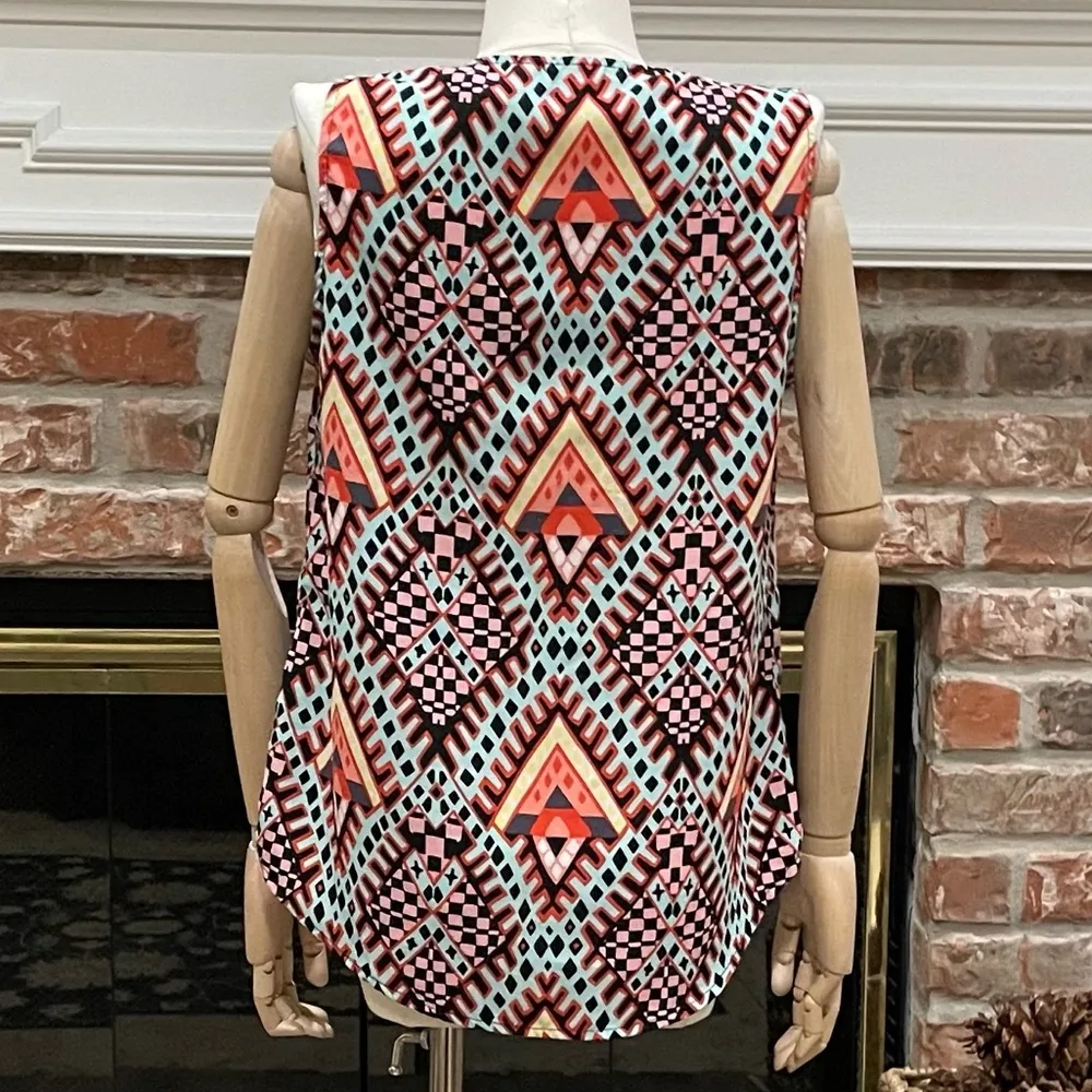 Renee C. orange and blue diamond patterned sleeveless top / Excellent condition - Image 4