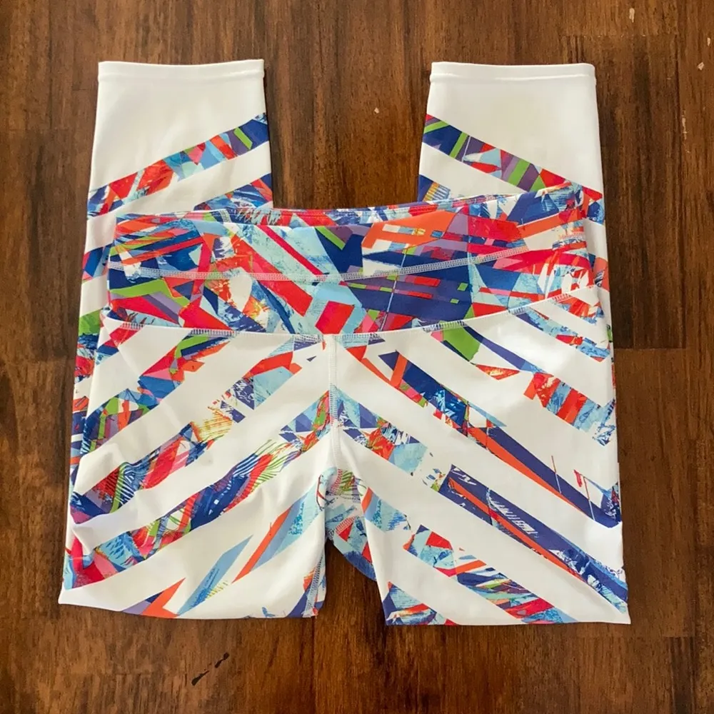 ATHLETA Cropped Graphic Multicolored Leggings Tights 21” Size Small Like New - Image 2