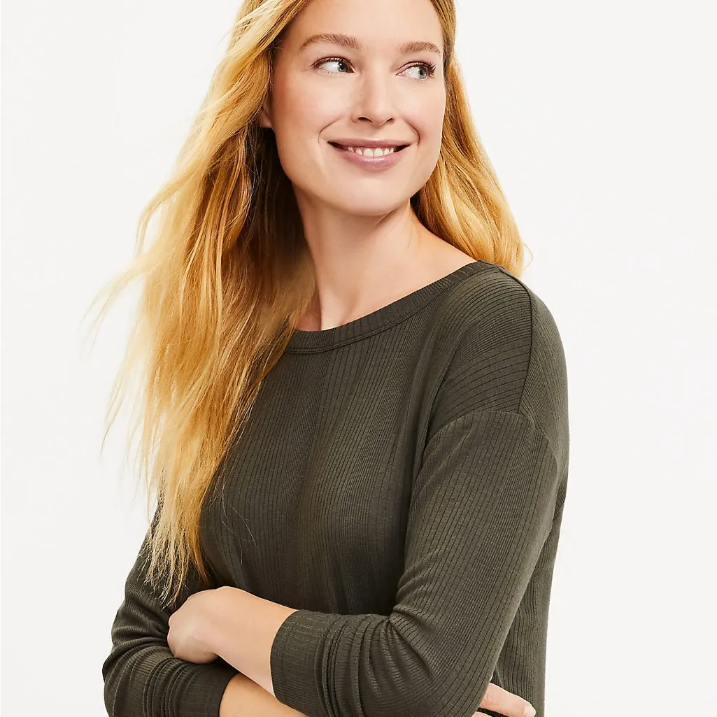 Lou &‎ Grey Ribbed Signaturesoft Jersey Shirttail Top Green XS NWT - Image 2