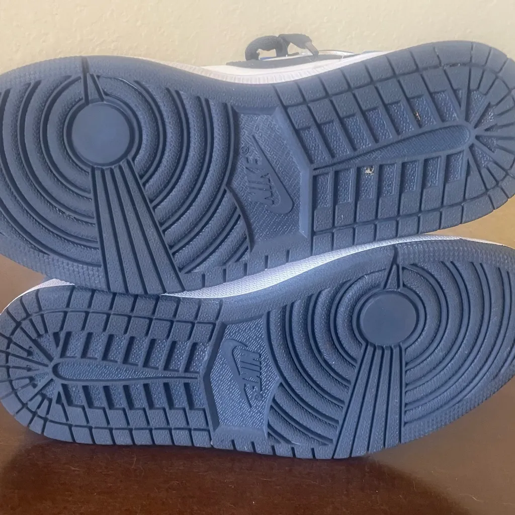 Nike Air Jordan 1 Retro High OG Obsidian - Image 6