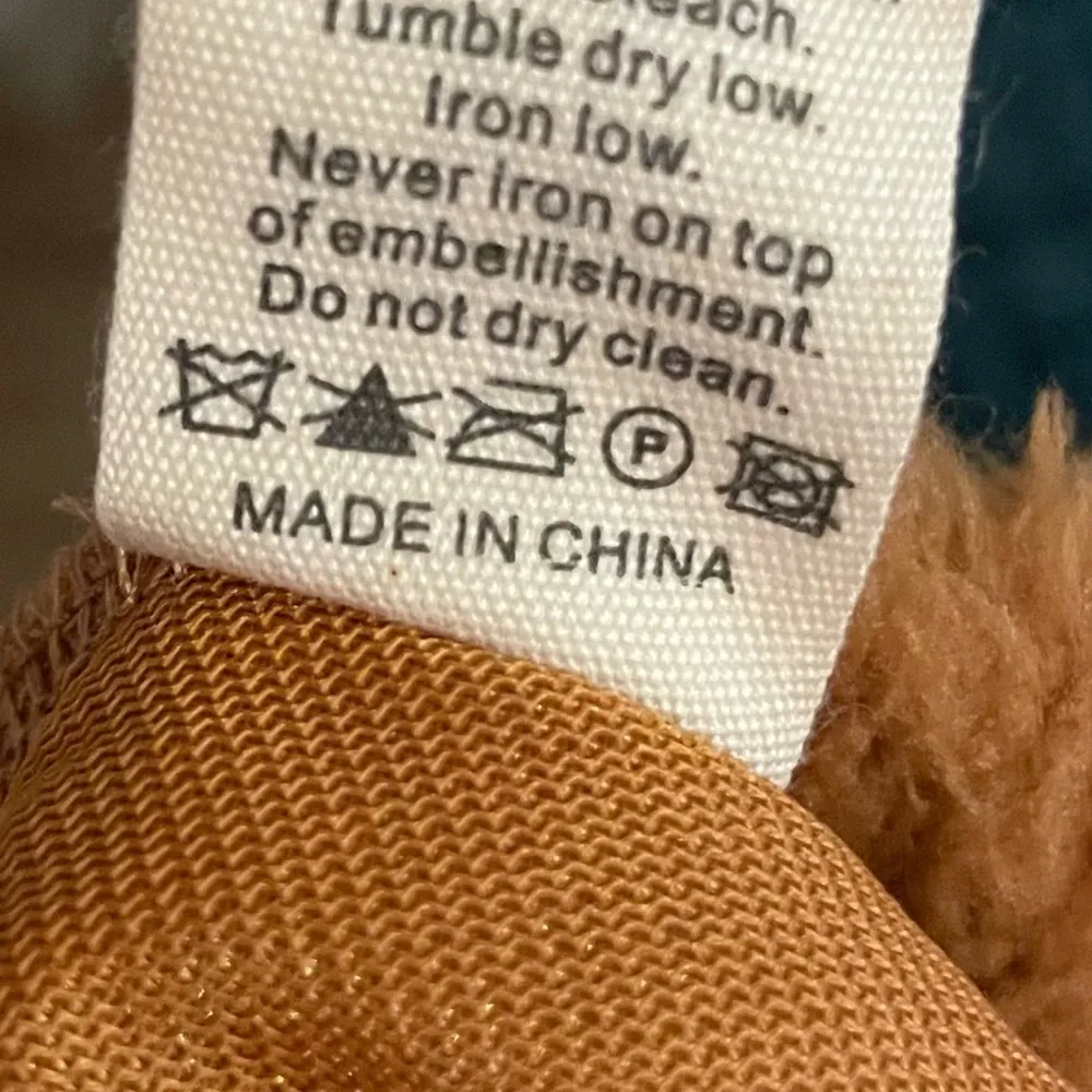 Pink Lily Faux Sherpa Fuzzy Chevron Brown, White, & Tan Patterned Zip-Up Jacket - Image 14