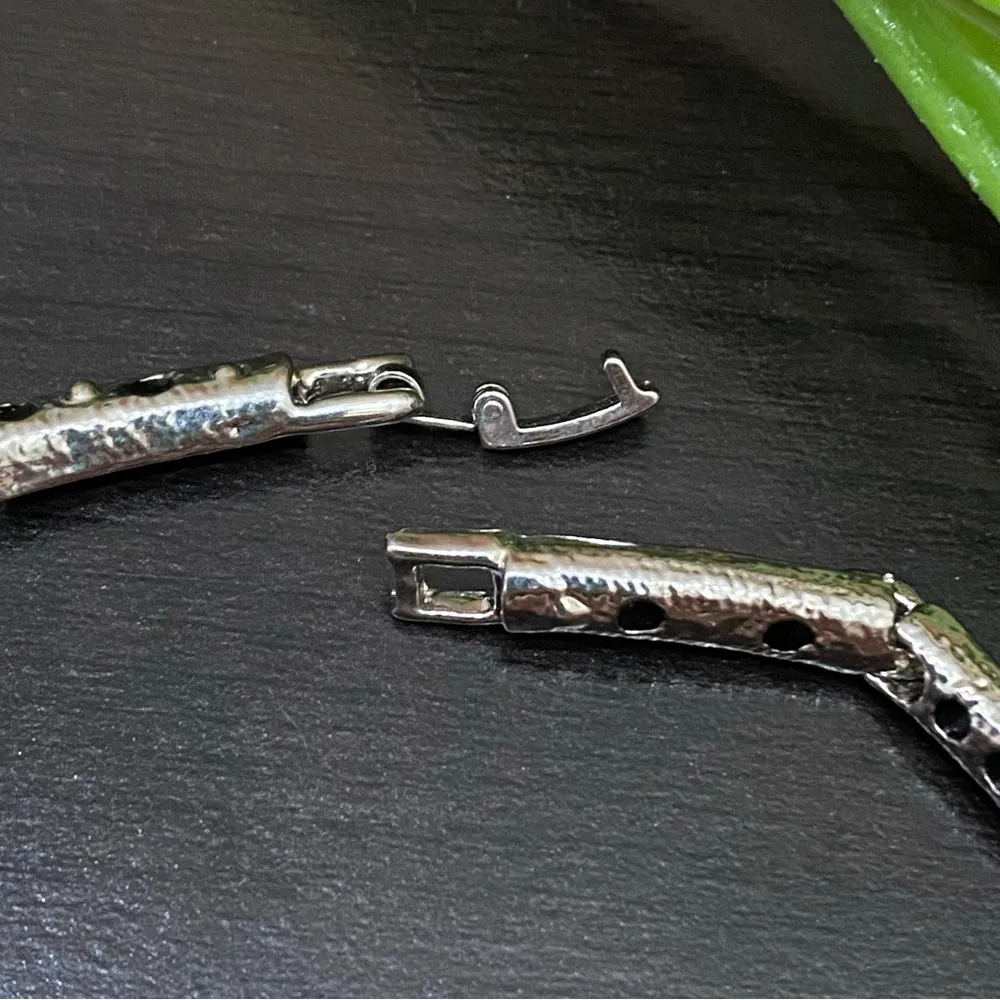 Unsigned Silver - Image 12