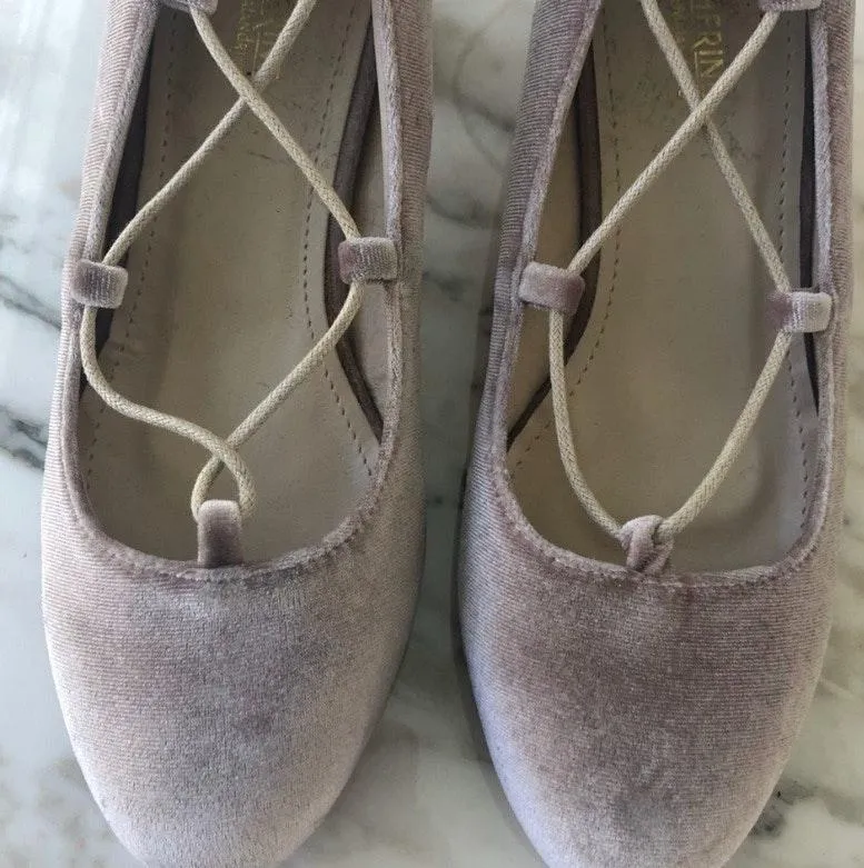 Veroll Lace Up Pumps - Image 2