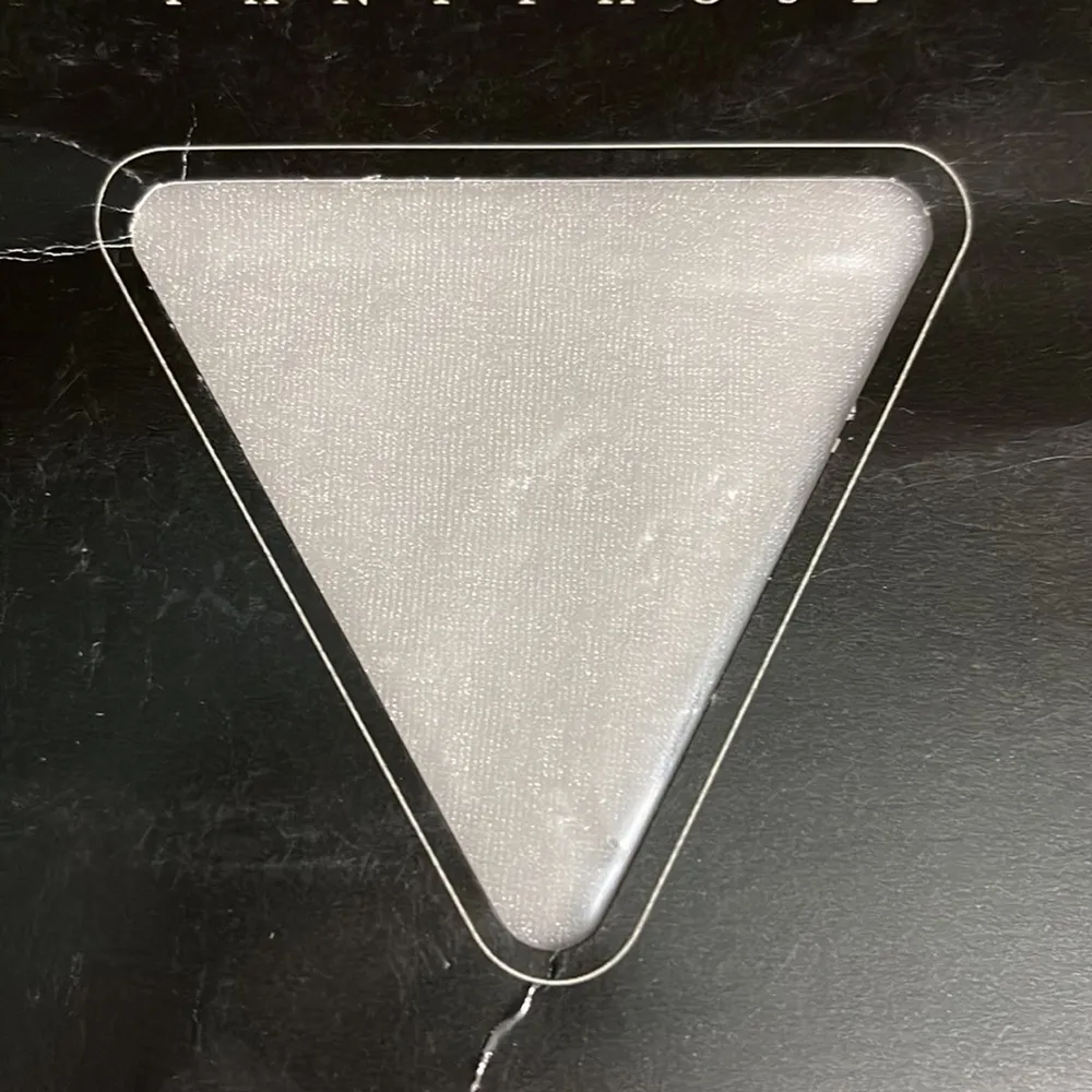 Hanes Vintage Absolutely Ultra Sheer Control Top Glimmer Pantyhose Size B Silver - Image 3