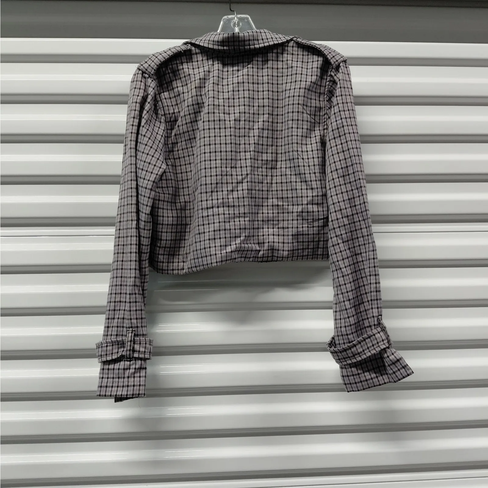 Wild Fable Jacket Women's Size Medium Purple Black Plaid Cropped Long Sleeve - Image 3