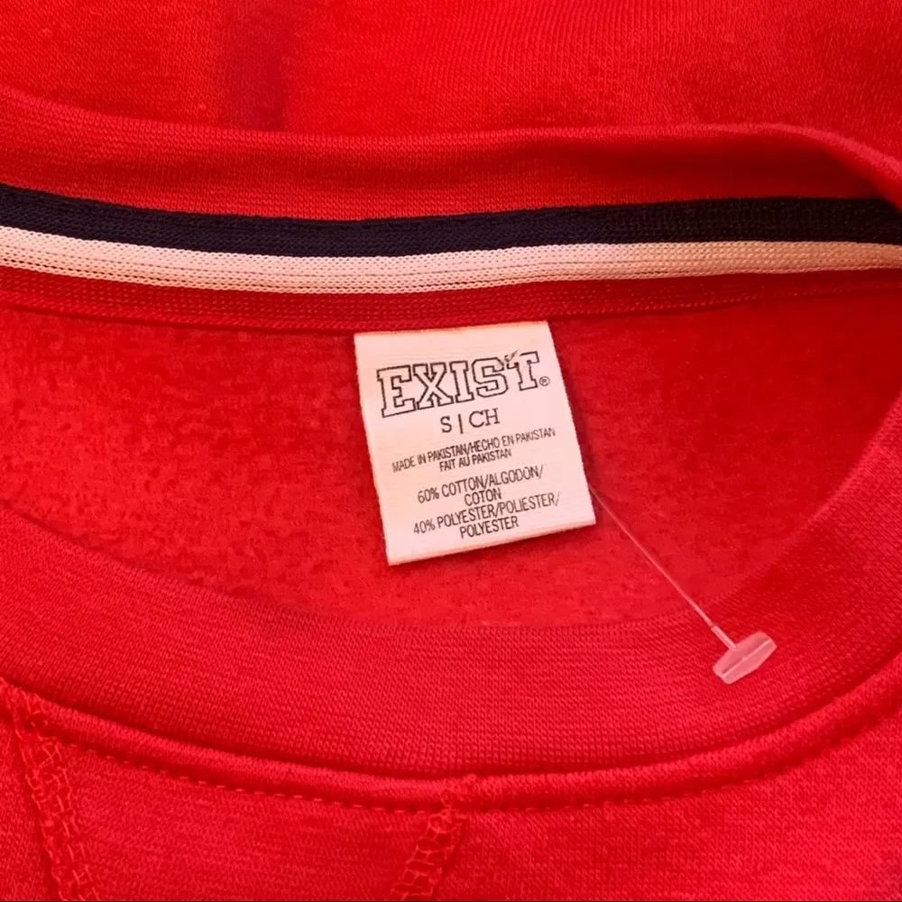 NWT Exist Pizza is my Valentine Valentine’s Day Cropped Sweatshirt Small S - Image 2