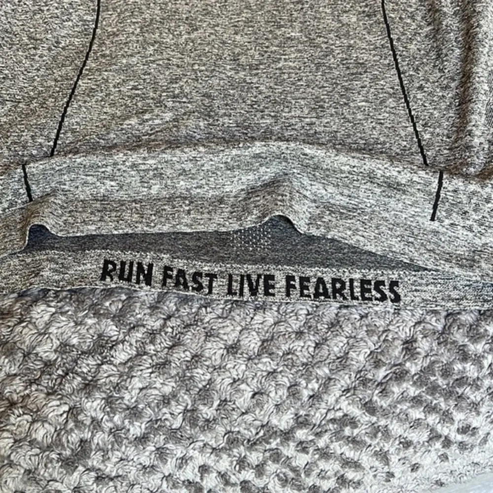 Nike Dri-Fit Gray Run Fast Live Fearless Racerback Tank Top Size XS EUC #0851-AT - Image 3