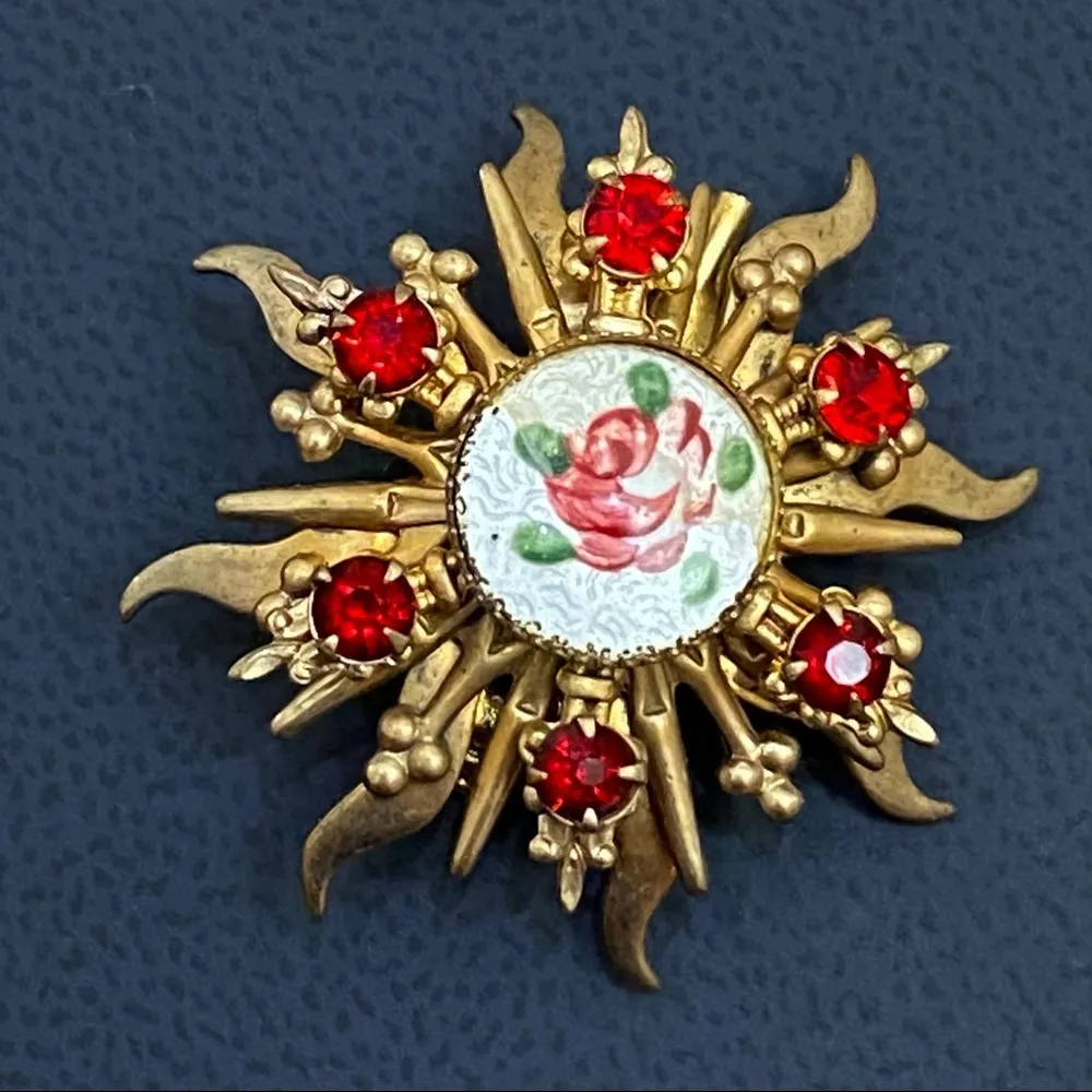 Vintage Unsigned Sun Burst Red Stones Brooch - Image 7