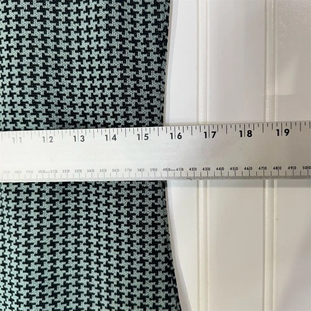 Vintage Exclusively Misook Petite S Houndstooth Sleeveless Knit Top Quiet Luxury - Image 4