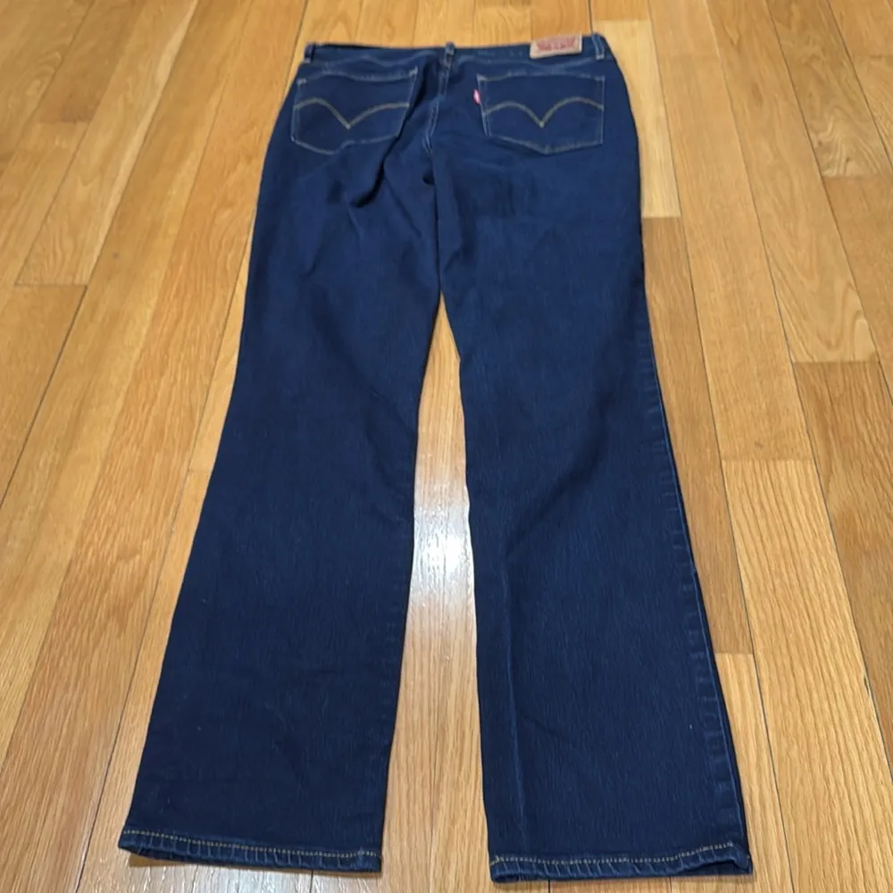 Levi Strauss & co women’s 724 high rise straight jeans size 30. - Image 7