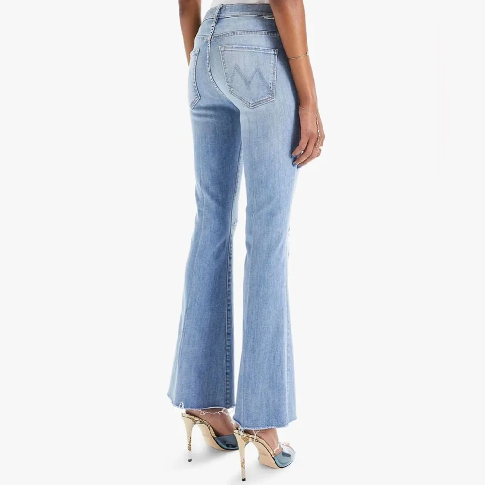 Mother Weekender Fray Jeans Flare Denim in color Dreamer 32 Blue - Image 12