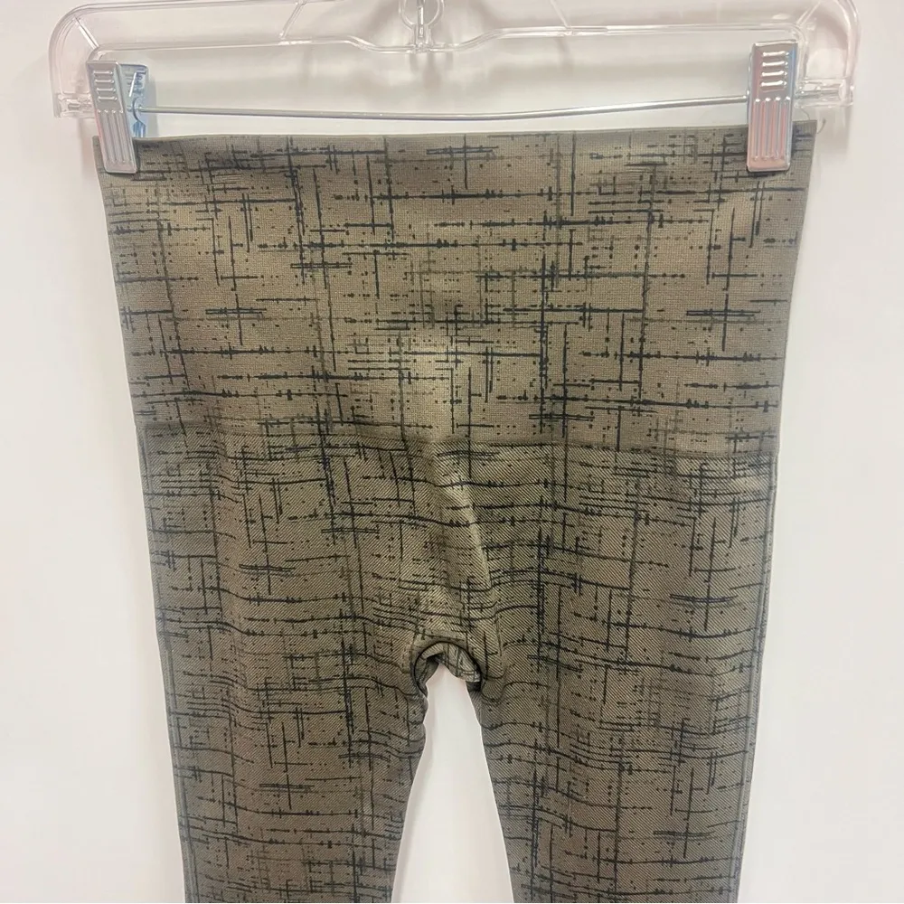 army green with black pattern full length leggings w/wide waistband size L - Image 2