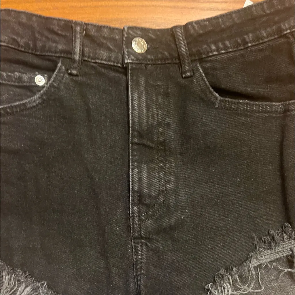 ZARA Black Denim High‎ Waist Distressed Ripped Frayed Jean Shorts Size 4 - Image 5