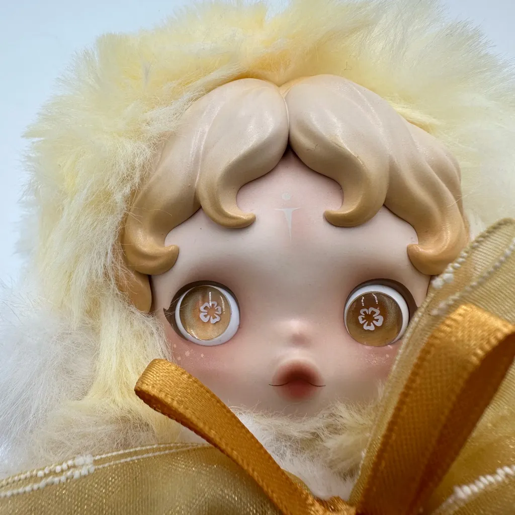 DAWN SKULLPANDA L'impressionnisme Series Plush Doll collection by Pop
Mart. Yellow - Image 9