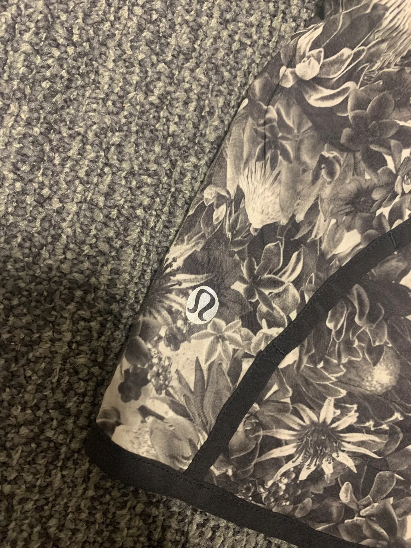 Lululemon Speed Short 2.5’’ Size 8 - Image 3