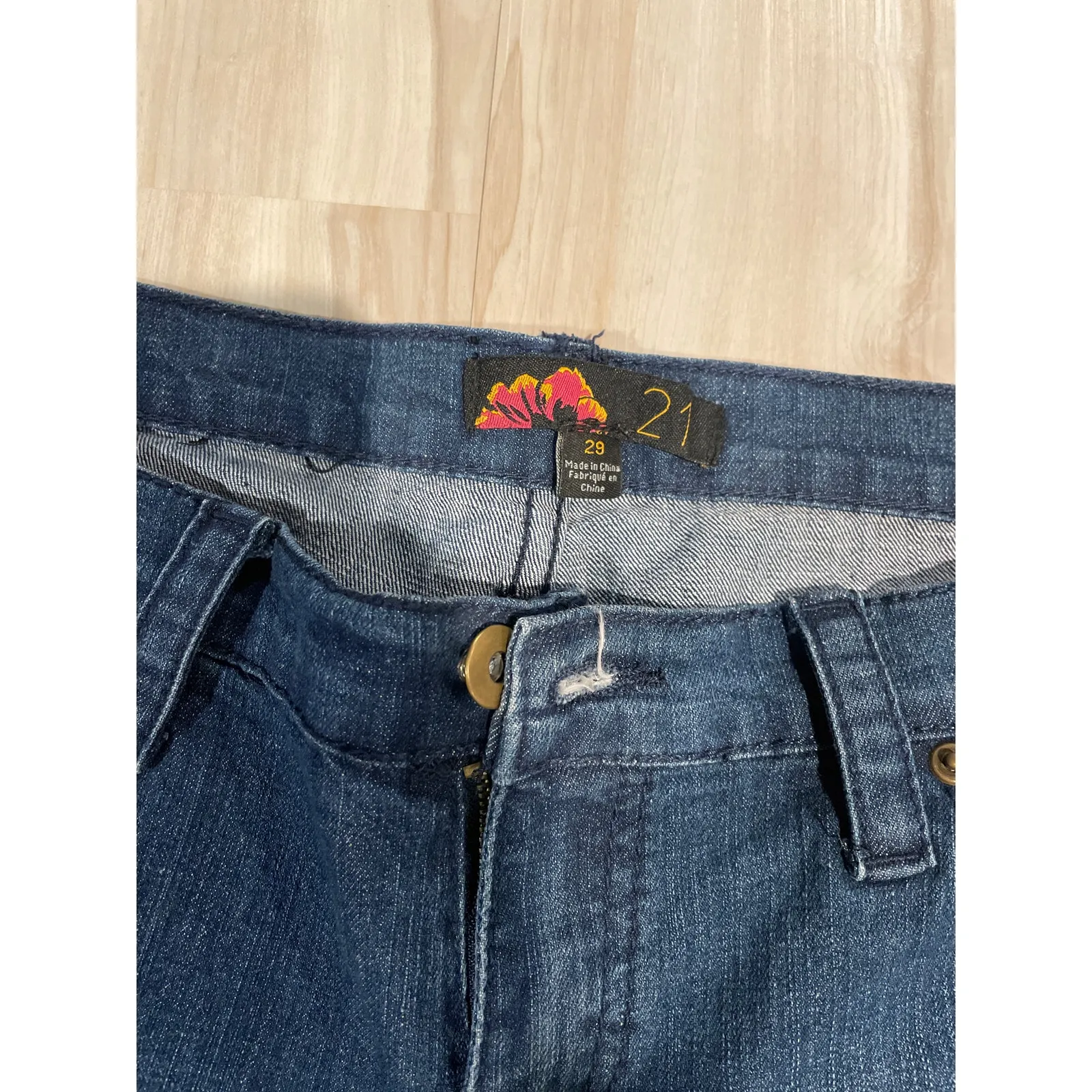 Forever 21 jean shorts size 29 - Image 2