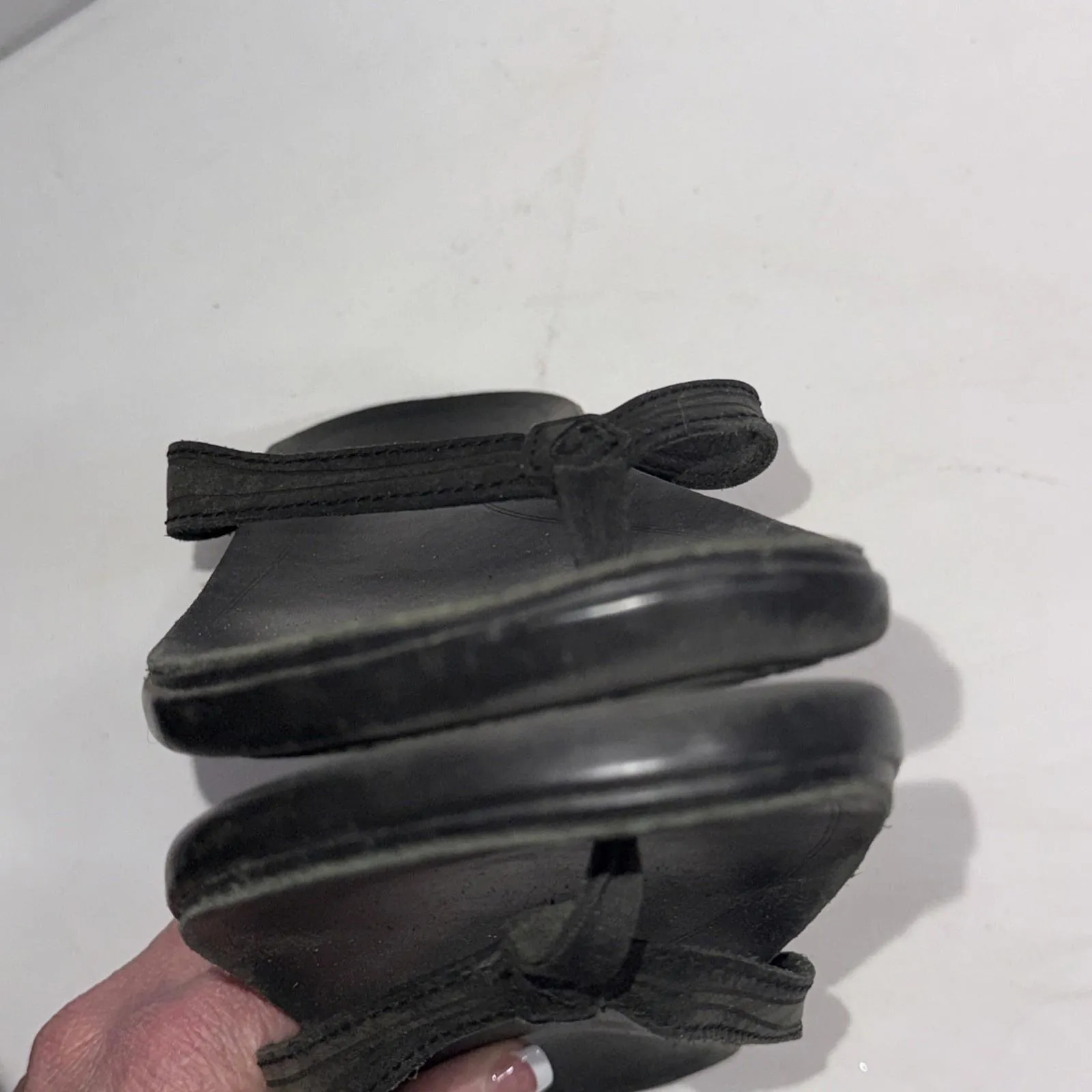 Olukai Aukai Leather Outdoor Nature Minimalist Gorpcore Sandals Flip Flops 9 Black - Image 11