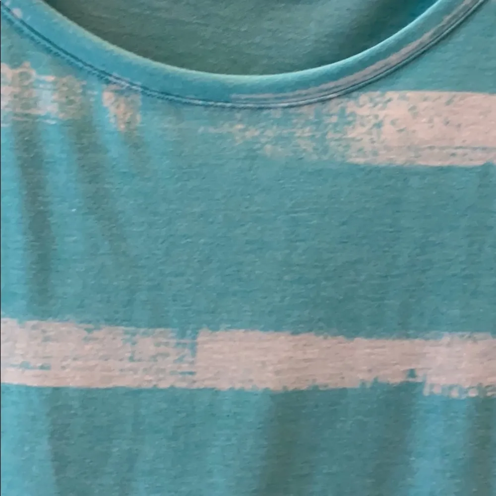 Under Armour Loose, HeatGear Tee - Image 2