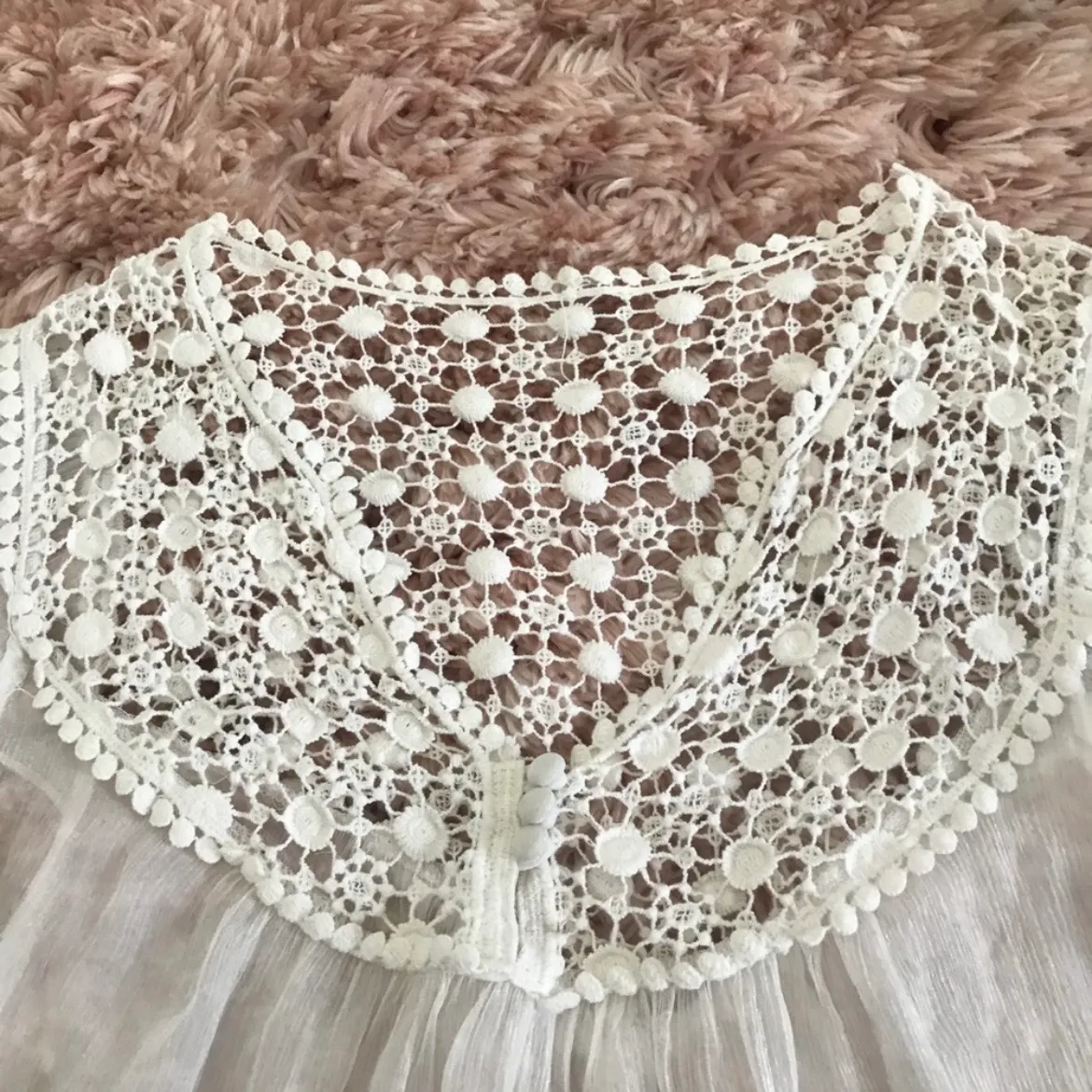 Adiva Flutter Cap Sleeve Sheer Crochet Top White Size L - Image 5