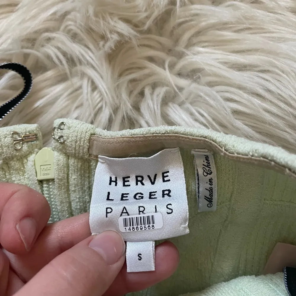 HERVÉ LÉGER Strapless Ribbed Organic Cotton Blend Boucle Mini Dress - Image 10