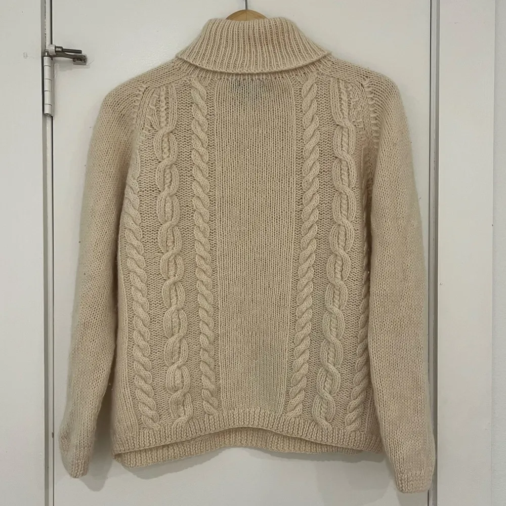 100% Wool Cable Knit Sweater - Image 6