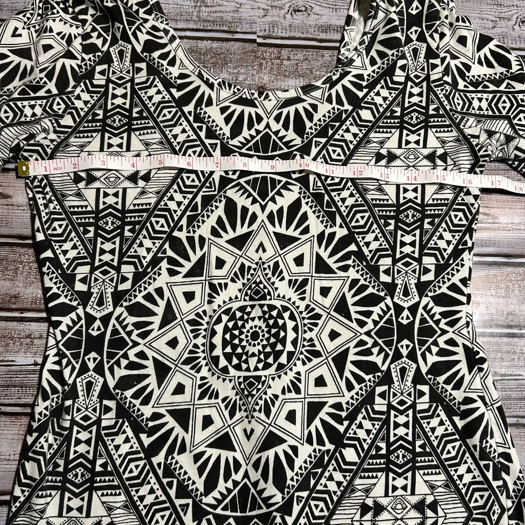 Billabong Monochrome Long Sleeve Dress - Image 5