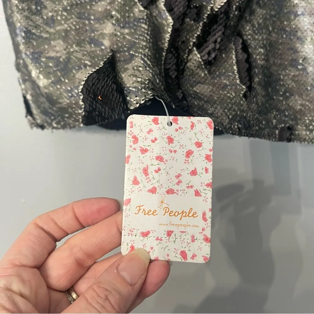 Free People NWT Reversible Sequin Camo Mini Skirt Flip
Sequins Camouflage - Sz 4 - Image 9