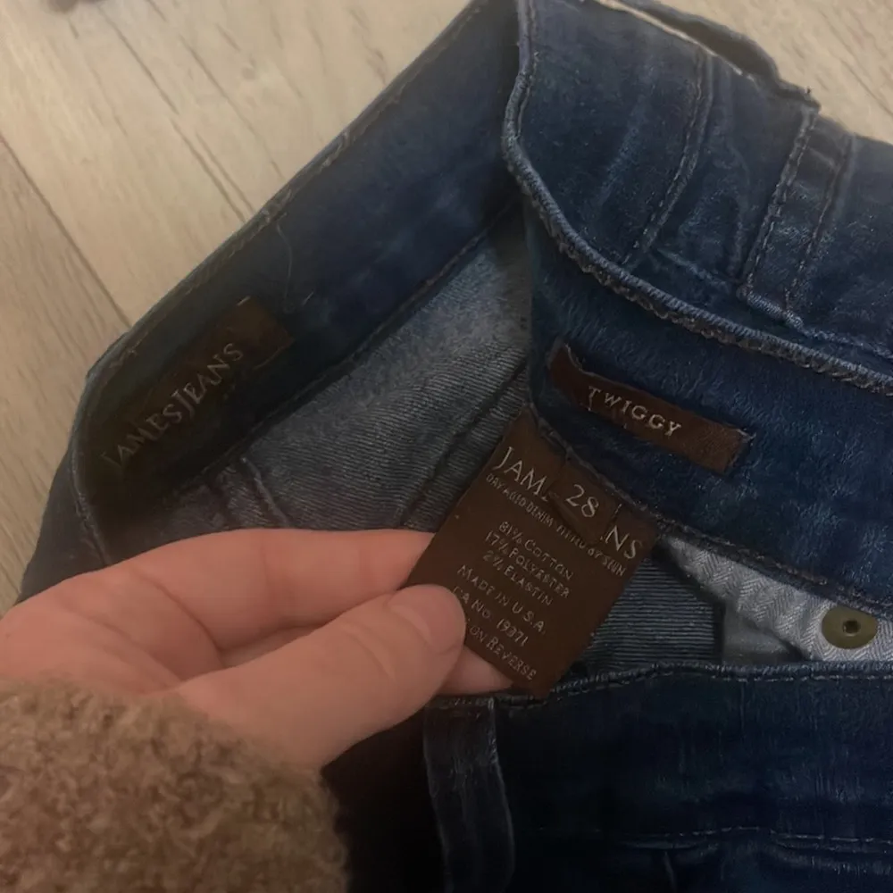 James jeans twiggy skinny jeans size 28 dark wash denim - Image 4
