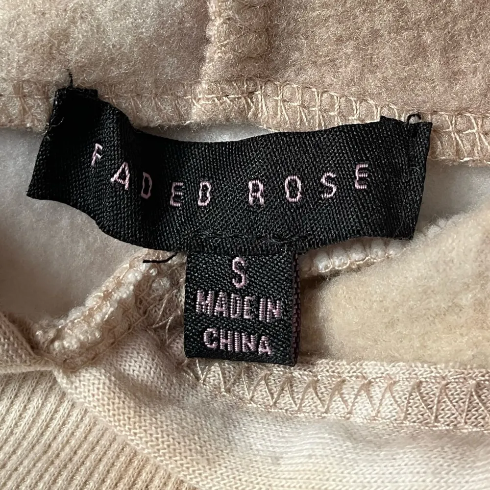 Faded Rose Yin Yang Heart Wings Tie Dye Cropped Hooded Sweatshirt Tan Size Small - Image 6