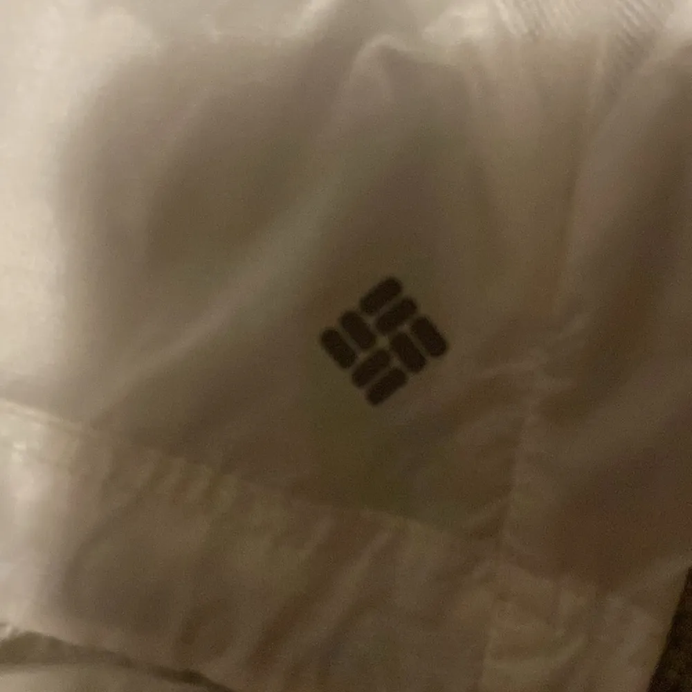 Columbia Light “Rain Jacket”. - Image 4