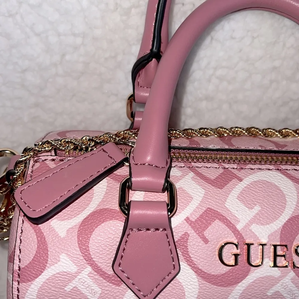 Guess Pink and‎ White Satchel with Gold Accents - Image 8