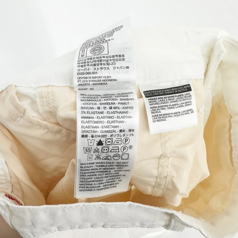 Levi's Pleated Balloon Leg Pants High Waisted Cropped in White Women's 25 - Image 9