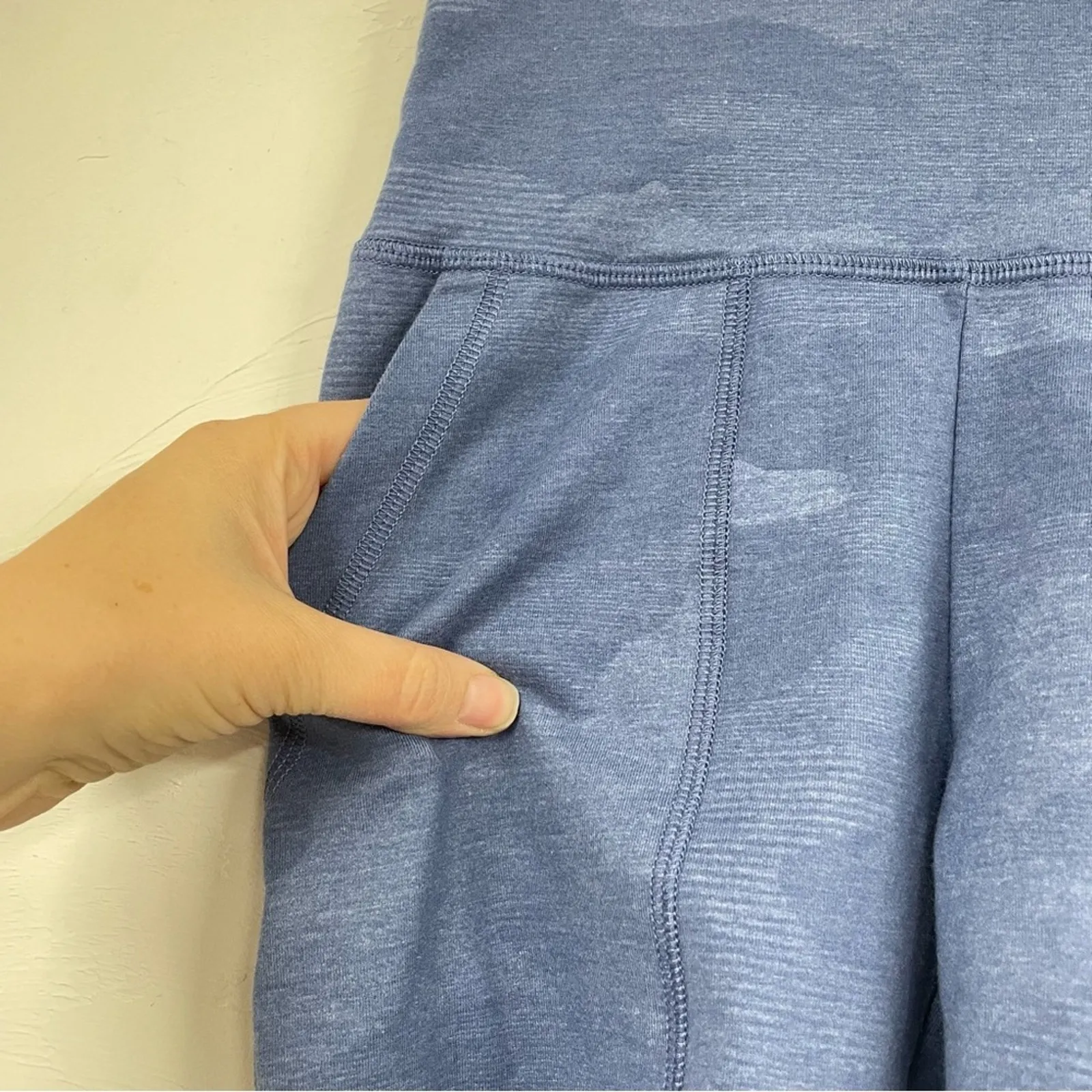 Aerie Blue Camo Print Womens Bike Shorts Pockets Womens S Athletic Biker Running - Image 6