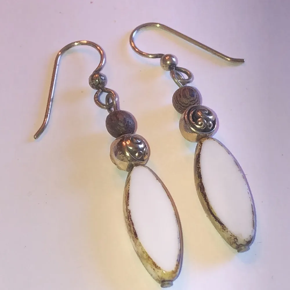 Brighton Silver Tone White Brown Shell Slice Beaded Dangling Pierced Earrings - Image 3