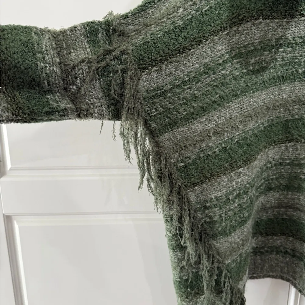Kensie Boho Green Oversized Fringe Sweater Cozy Relaxed Striped Cabincore - Image 2