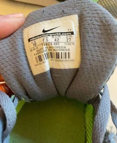 Nike Women’s  Size 10 Tennis Shoes - Image 3