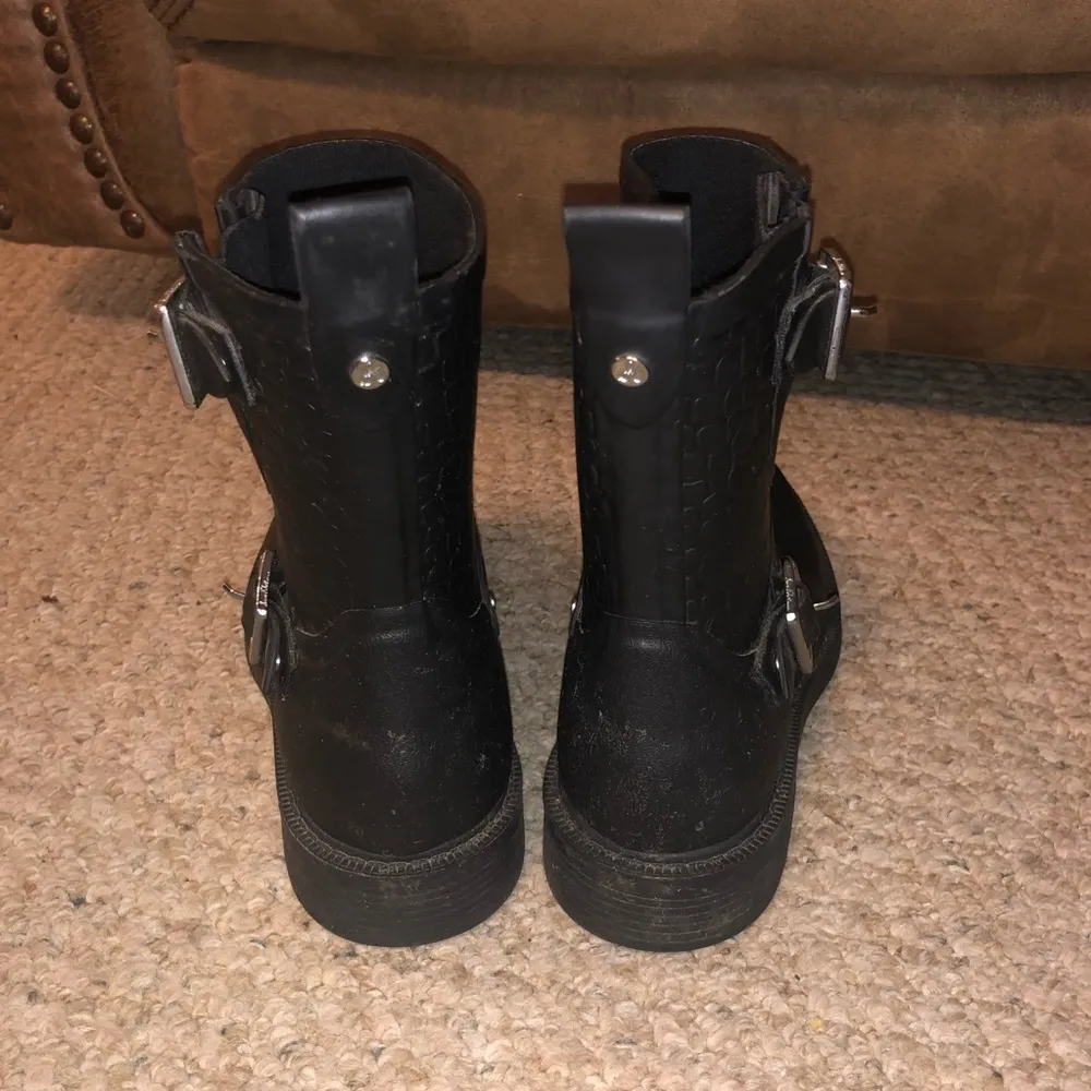 Sam Edelman Keigen Black Short Crocodile Patterned Rain Boots - Image 6