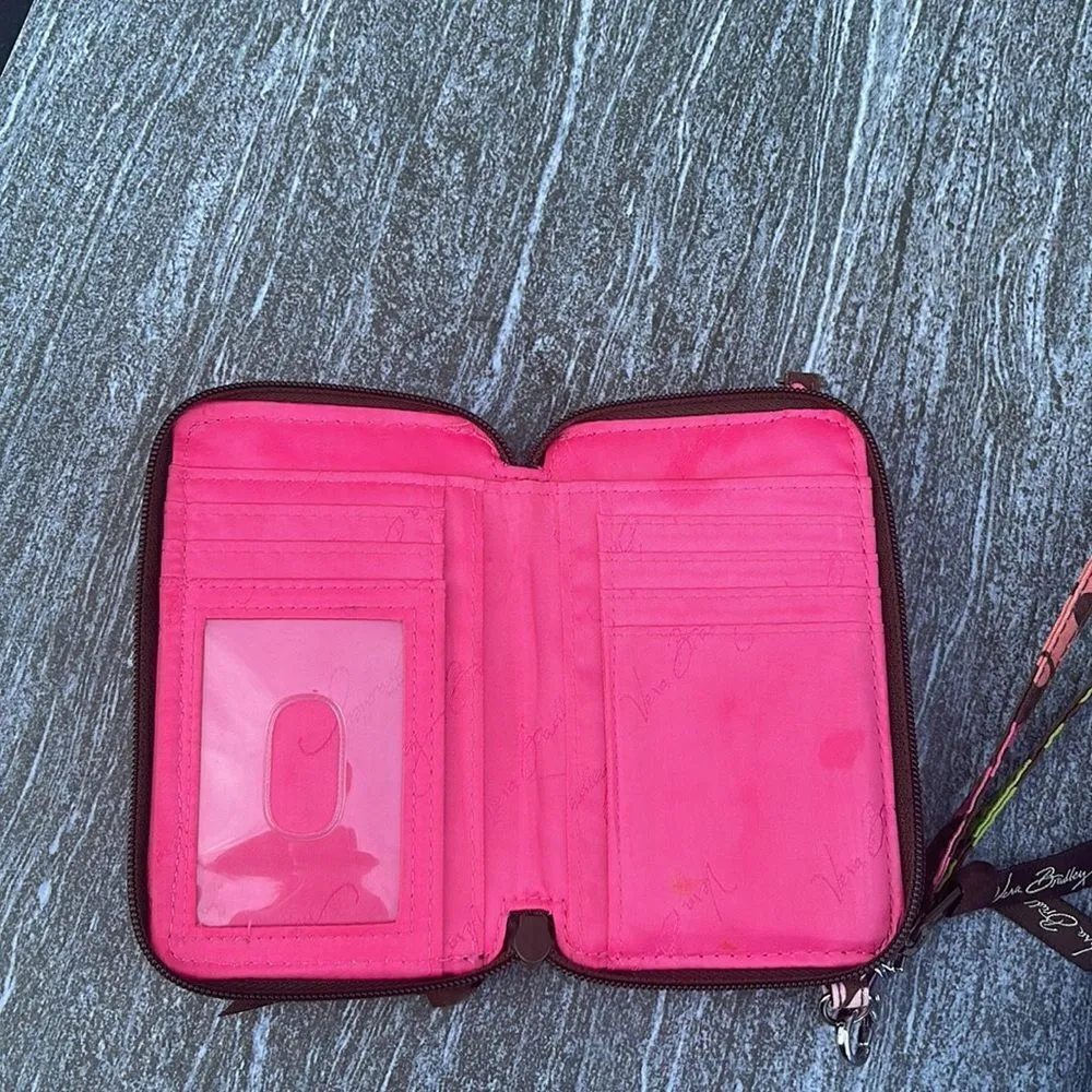 Vera‎ Bradley Wristlet Wallet. Carry it all in one compact place. - Image 3