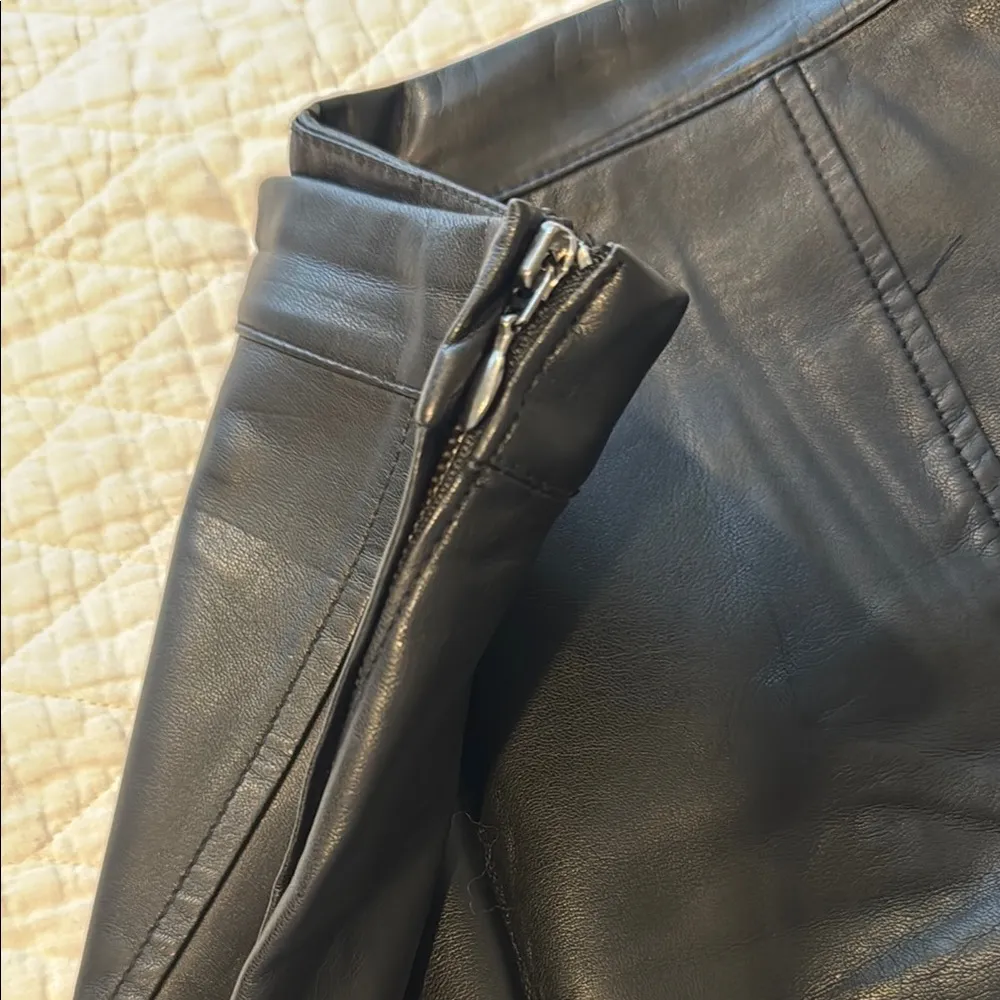 Black H&M Mini A-line Skirt for Casual Work - Image 3