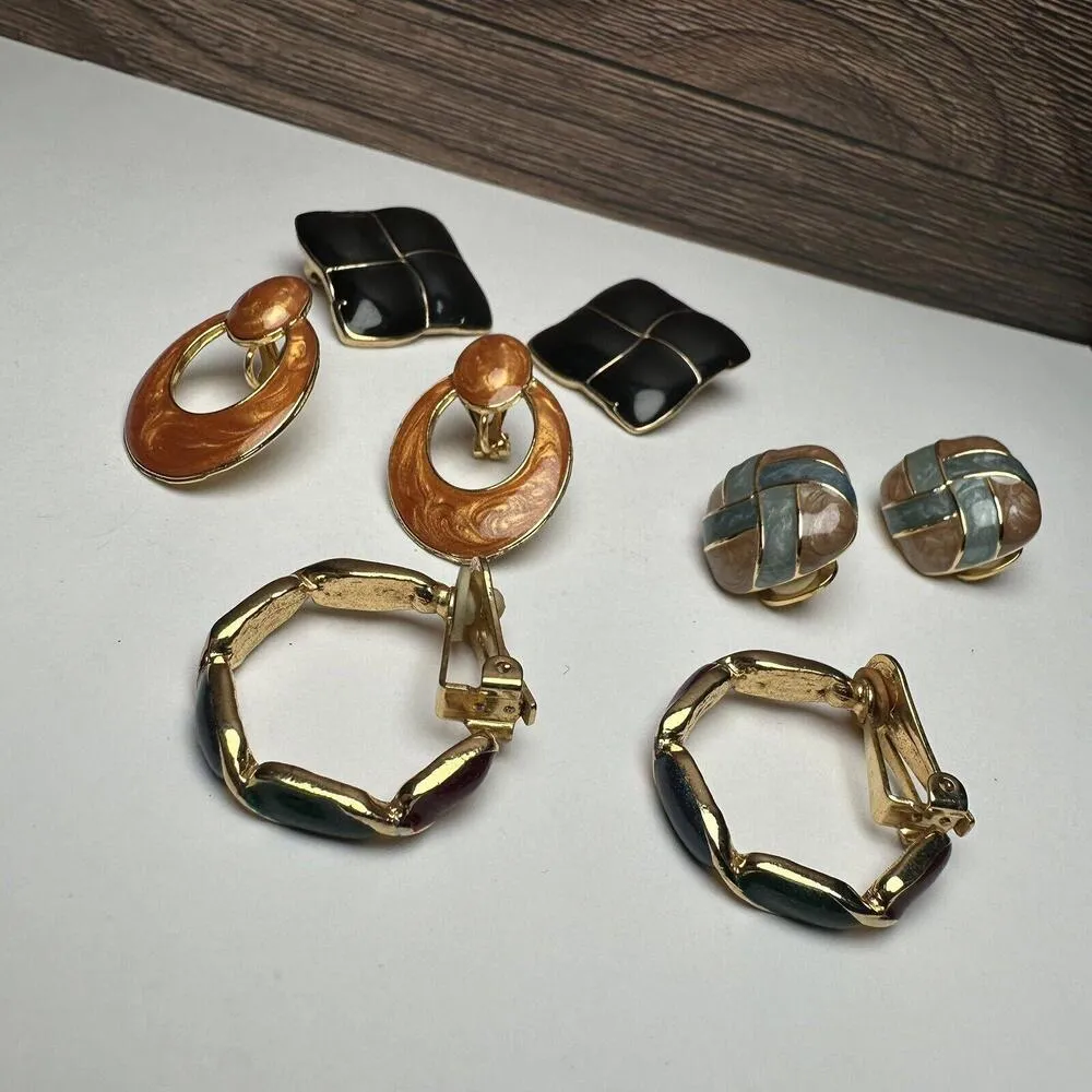 Gold Tone / Enamel Clip - Image 6