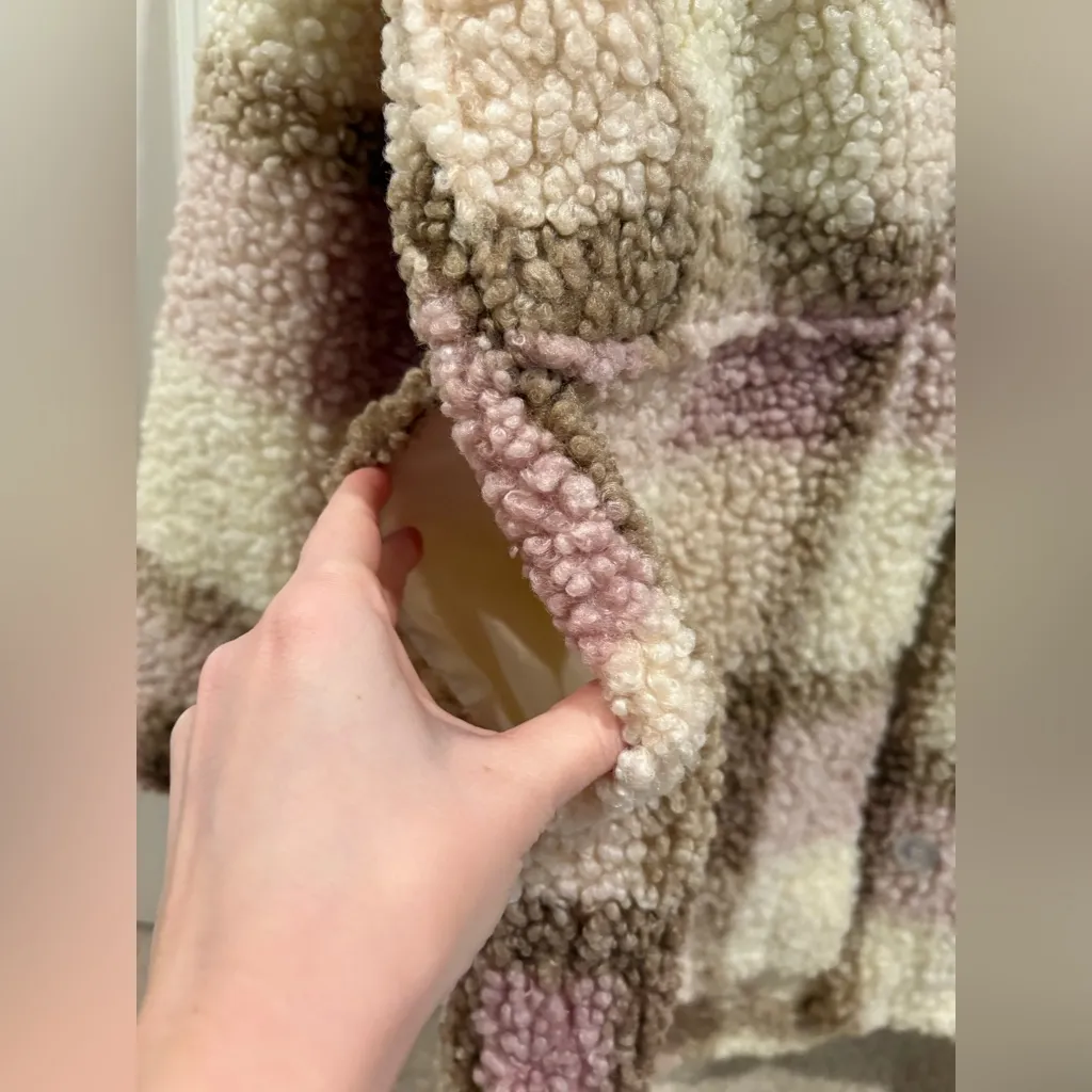 Cozy Teddy Sherpa Plaid Shacket Jacket Pink Cream Brown Button Front Size M - Image 4